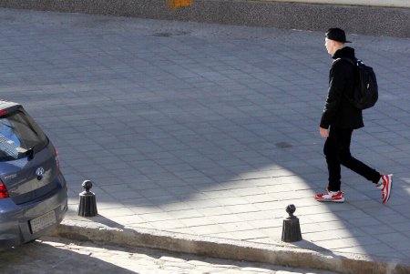 Власти обещают защитить мост Коцебу после атаки вандалов (фоторепортаж) 