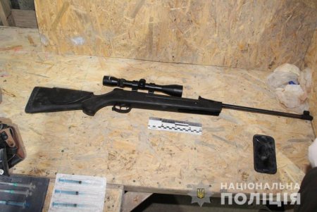 Житель Одесской области организовал в гараже нарколабораторию (фото, видео) 