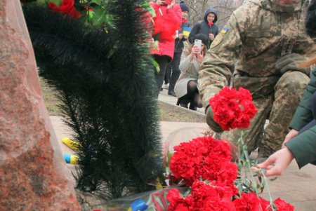 Одесситы почтили память героев, погибших в зоне АТО (фоторепортаж)