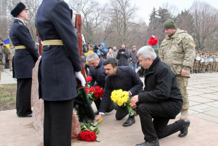 Одесситы почтили память героев, погибших в зоне АТО (фоторепортаж)