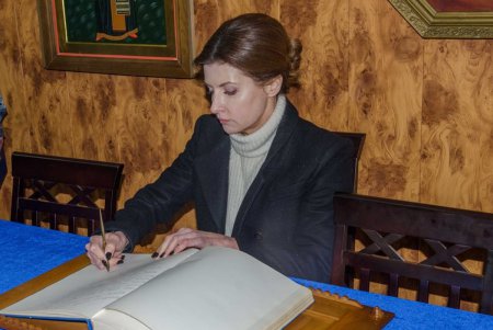Студенты одесских ВУЗов совместно с Мариной Порошенко провели акцию в поддержку плененных украинских моряков (фото)