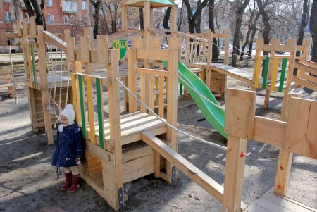 В сквере на Молдаванке открылась детская эко-площадка (фоторепортаж)