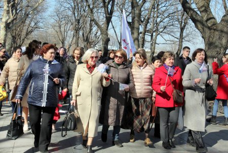 Одесситки прошли маршем по центральным улицам города (фоторепортаж)