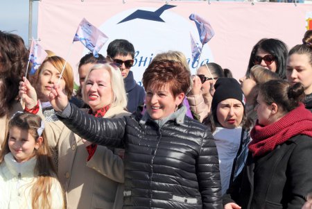 Одесситки прошли маршем по центральным улицам города (фоторепортаж)