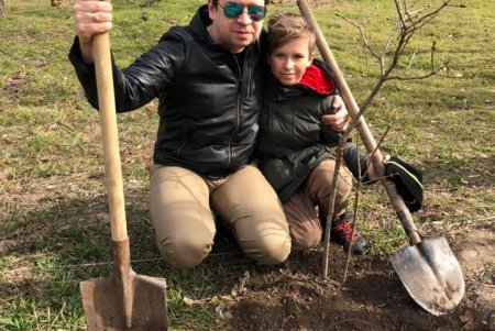 Аллея сирени появилась в одесском парке (фото)