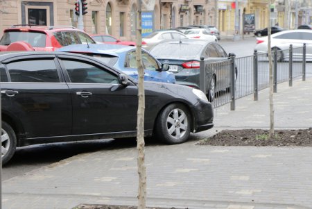 Одесские патрульные штрафовали родителей школьников за неправильную парковку (фото)