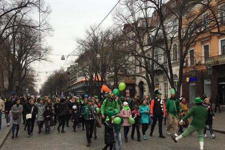 В Одессе состоялся парад ко Дню святого Патрика (фото, видео)