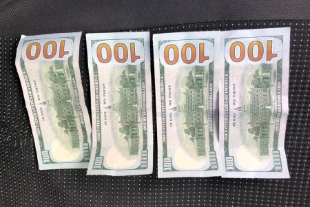 За 400 долларов двое мужчин хотели наладить поставку контрабанды через границу (фото, видео)