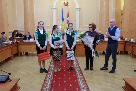 «Золото» и «серебро» привезли одесские педагоги с международной выставки (фото)