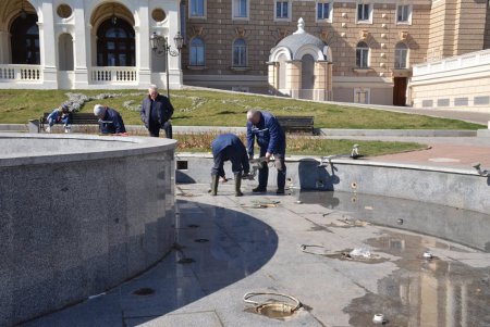 К началу апреля запустят семь одесских фонтанов (фото)