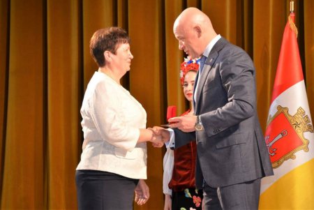 Мэр Одессы поздравил сотрудников ЖКХ с профессиональным праздником (фото)