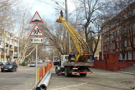 С начала года в городе заменили 1200 ламп и отремонтировали 810 светильников наружного освещения (фото) 