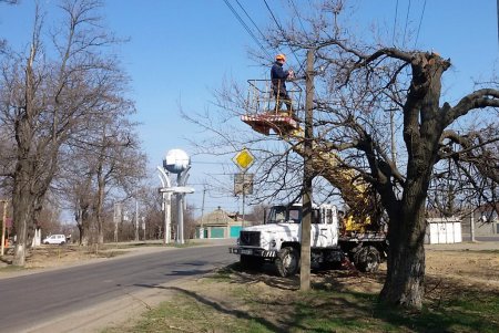 С начала года в городе заменили 1200 ламп и отремонтировали 810 светильников наружного освещения (фото) 