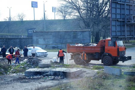 Прошла проверка санитарного состояния железнодорожных въездов в город