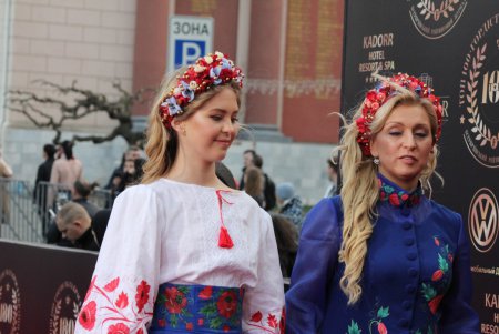 Гости проекта «Гордість та краса України» прошлись по красной дорожке (фоторепортаж)