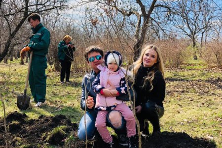 Еще одну аллею сирени высадили в одесском парке (фото)