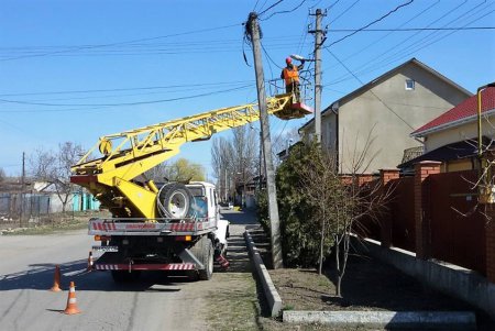 Коммунальщики работают над качеством наружного освещения в Одессе (фото)