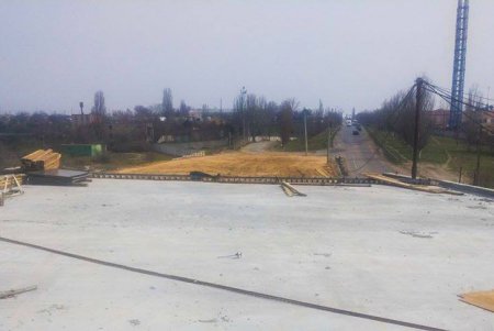 На выходные дни вновь ограничат движение по понтонному мосту через Сухой лиман На выходные дни вновь ограничат движение по понтонному мосту через Сухой лиман
