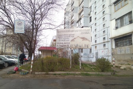С одесских улиц убрали более сотни незаконных рекламных конструкций (фото)