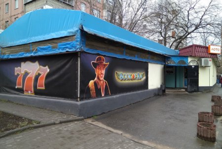 С одесских улиц убрали более сотни незаконных рекламных конструкций (фото)