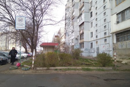 С одесских улиц убрали более сотни незаконных рекламных конструкций (фото)