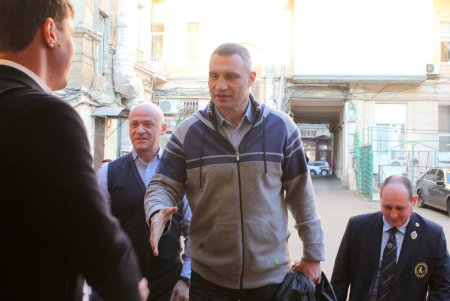 Геннадий Труханов и Виталий Кличко встретились с одесскими спортсменами (фоторепортаж)