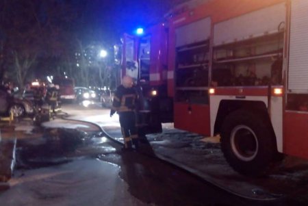 В районе Старобазарного сквера горела иномарка (фото) 