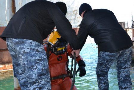 На базе «Юг» ВМС Украины организованы курсы будущих водолазов