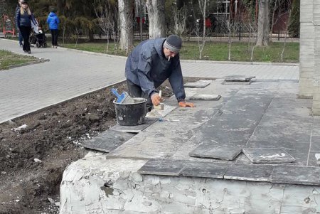 Монумент героям-летчикам будет обновлен к 10 апреля (фото)