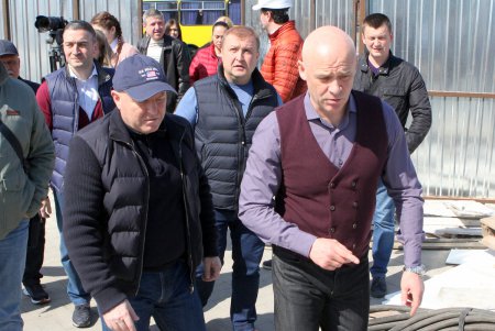Завершается реконструкция стелы «Крылья Победы» (фоторепортаж)