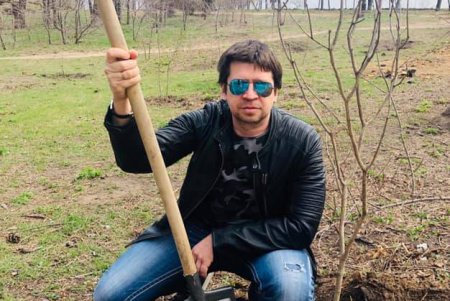 Третью аллею сирени высадили в одесском парке (фото)