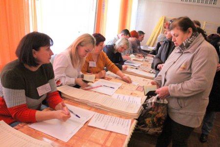 В Одессе стартовали выборы Президента Украины (фоторепортаж) В Одессе стартовали выборы Президента Украины (фоторепортаж)