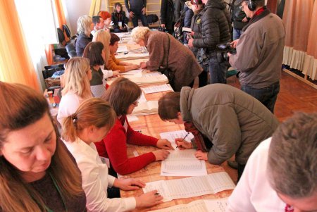 В Одессе стартовали выборы Президента Украины (фоторепортаж) В Одессе стартовали выборы Президента Украины (фоторепортаж)