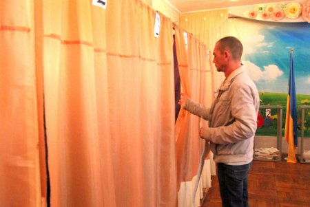 В Одессе стартовали выборы Президента Украины (фоторепортаж) В Одессе стартовали выборы Президента Украины (фоторепортаж)