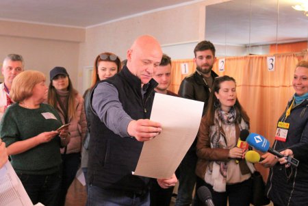 В Одессе стартовали выборы Президента Украины (фоторепортаж) В Одессе стартовали выборы Президента Украины (фоторепортаж)