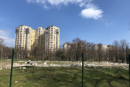 В парке Победы снесли "Стоунхендж" (фото)