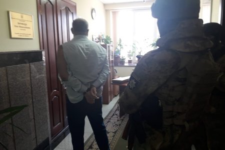 Неизвестные ворвались в здание Одесского облавтодора (фото, видео)