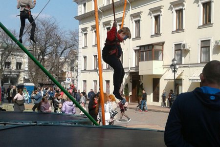Одесситы спели в караоке возле Дюка (фото)
