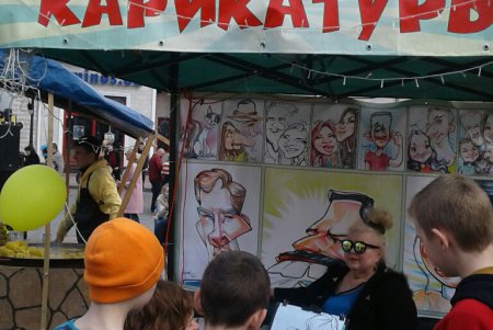 Одесситы спели в караоке возле Дюка (фото)