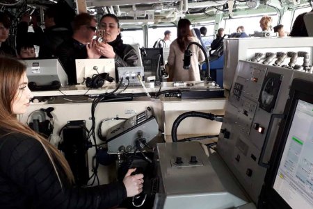 Одесситы смогли побывать на военных кораблях НАТО (фото)