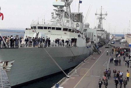 Одесситы смогли побывать на военных кораблях НАТО (фото)
