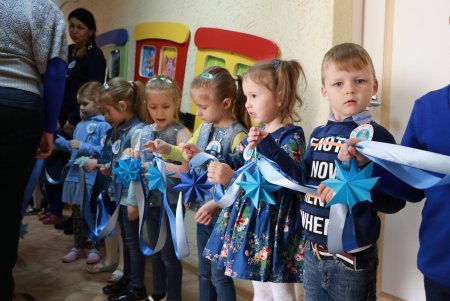В Одессе напомнили об особенностях «детей за стеклом» (фото, видео)
