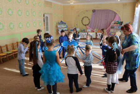 В Одессе напомнили об особенностях «детей за стеклом» (фото, видео)