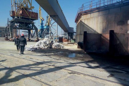 Пожар в Черноморском порту: спасатели выясняют причину (фото) 