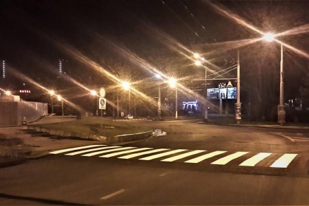 В районе площади 10 Апреля обновили дорожную разметку (фото)