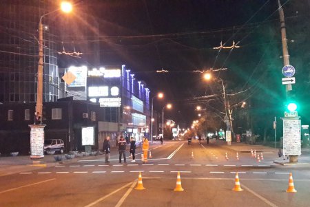 В районе площади 10 Апреля обновили дорожную разметку (фото)