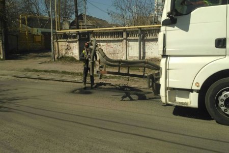 На Таирова приступили к текущему ремонту дорог (фото)