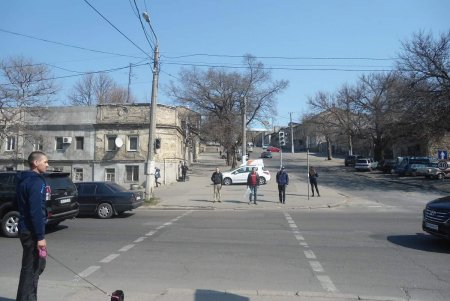 В Одессе на двух оживленных перекрестках не работают светофоры: на место приехали регулировщики (фото)