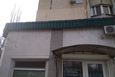 За неделю в Одессе демонтировали более сотни рекламных вывесок (фото)