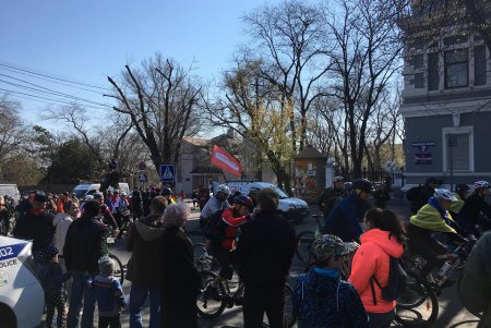 Традиционная одесская «Велосотка» стартовала: более 2000 спортсменов принимают участие в ралли (фото)